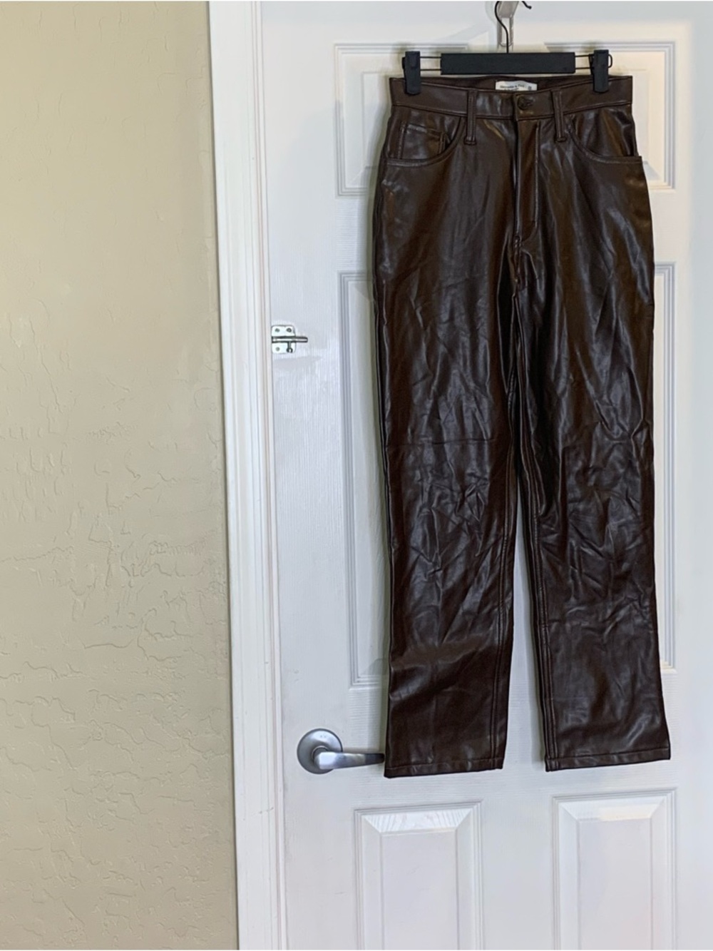 Abercrombie & Fitch The 90s Straight Ultra High Rise Poly Coated Pants Size 2S - Picture 3 of 11